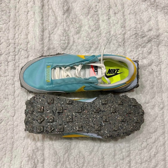 Nike Sneakers womens Waffle Racer Crater 'Bleached Aqua' - Picture 2 of 5